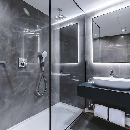Radisson Blu Hotel, Prado Hotel 4*