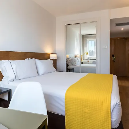Rafaelhoteles Atocha 4* Madri