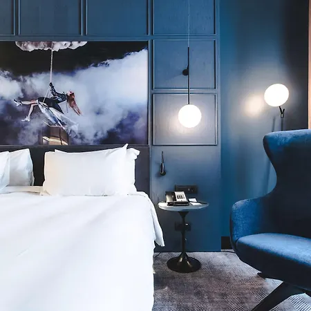 Hotel Radisson Blu Hotel, Prado 4*