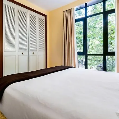 Espahotel Plaza Basílica Aparthotel Madrid