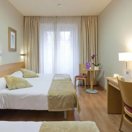 Victoria 4 Puerta Del Sol Hotel