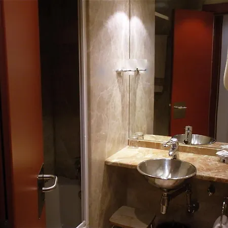 Anaco Hotel 3*