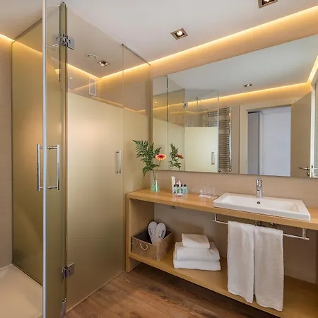 H10 Tribeca