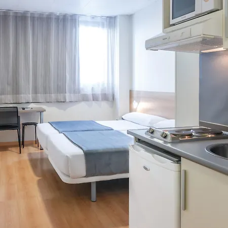 Vertice Roomspace Pensjonat Madryt