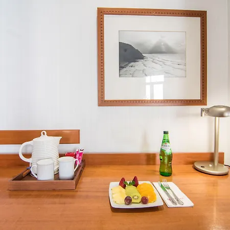 Petit Palace Preciados Hotel 3*
