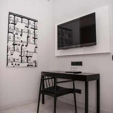 Del Leon De Oro Boutique