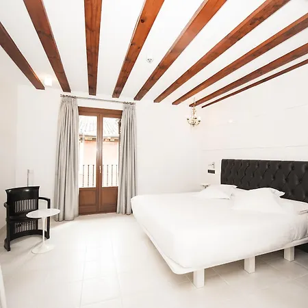 Del Leon De Oro Boutique Hotel 4*
