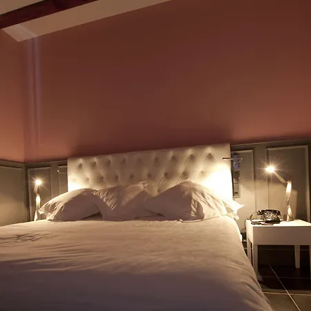 Del Leon De Oro Boutique Hotel 4*