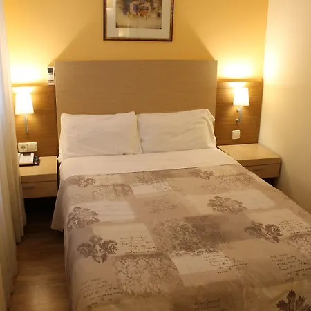Hotel Mirador Puerta Del Sol 2*