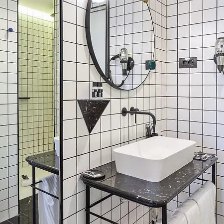 One Shot Fortuny Hotel