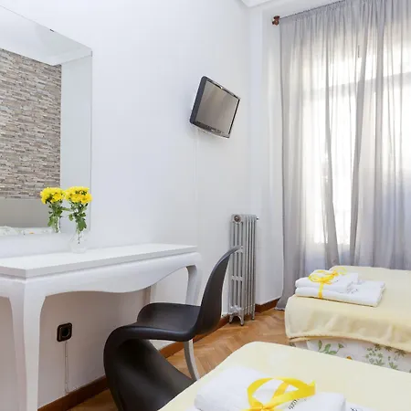 Guest house Hispano Gran Via 2*