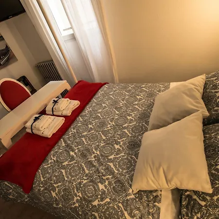 Vazquez De Mella Gran Via Guest house Madrid