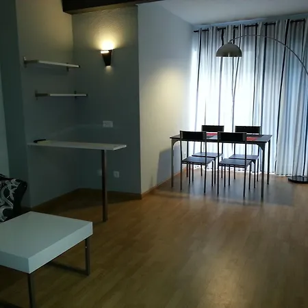 Far Gran Via Hostel *