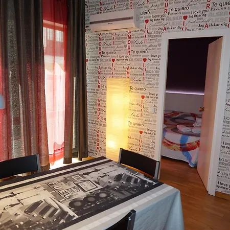 Hostel Far Gran Via *