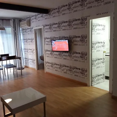 Far Gran Via Hostel