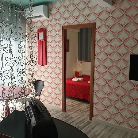 Far Gran Via Hostel *