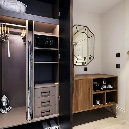 Doubletree By Hilton Madrid-prado Otel 4*