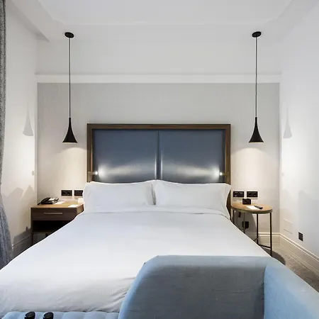 Doubletree By Hilton Madrid-prado Otel Madrid