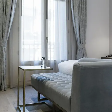 Doubletree By Hilton Madrid-prado Otel