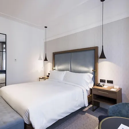 Doubletree By Hilton Madrid-prado Otel Madrid