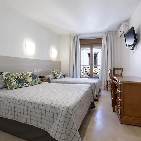 Castilla Ii Puerta Del Sol Hotel