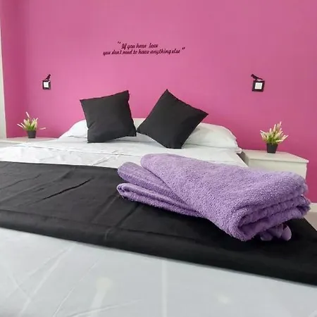 Flower Apartment *
