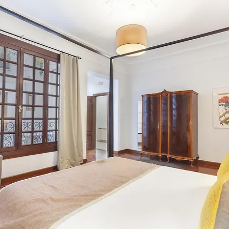 Mit House Fernando VI En Madrid *