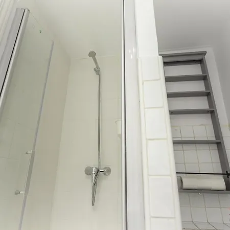 Mit House Menorca En Apartment Madrid