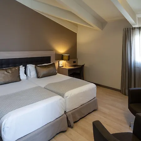 Catalonia Plaza Mayor Hotel 4*