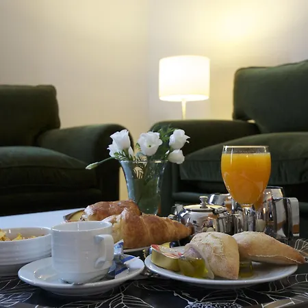 Prado Aparthotel 4*