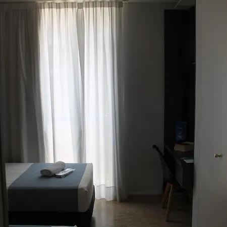 Barajas Plaza Hotel 3*
