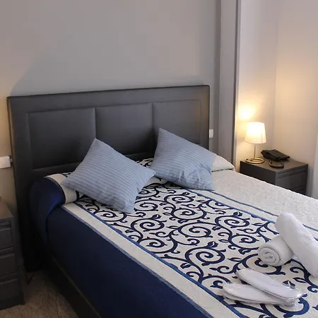 Barajas Plaza Hotel 3*