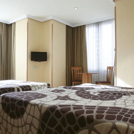 Hotell Mediodia 2*