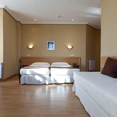 Mediodia Hotell