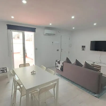 Homely Apartament Apartment *