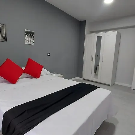 Homely Apartament *
