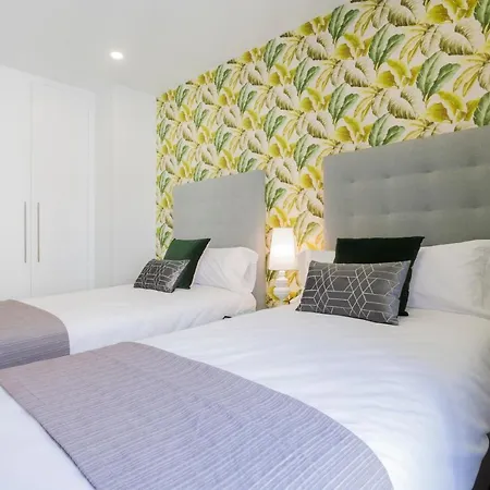Dobohomes - Relatores Apartment Madrid