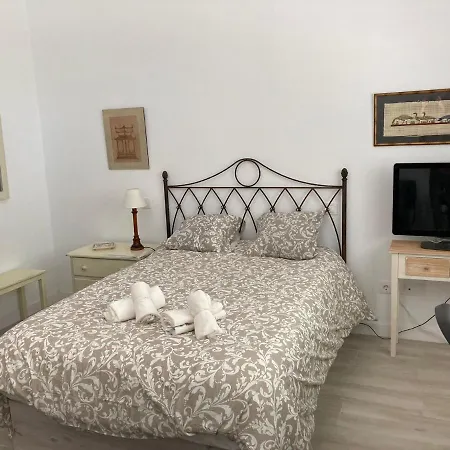Padre Claret Apartments Apartment *