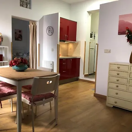 Lavapies Al Lado Del Rastro Apartment