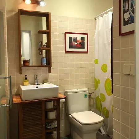 Lavapies Al Lado Del Rastro Apartment