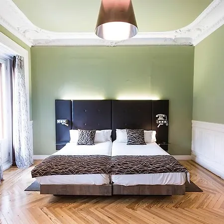 Petit Palace Lealtad Plaza Hotell 4*