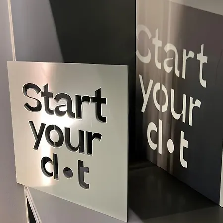 Chic & Basic Dot מדריד