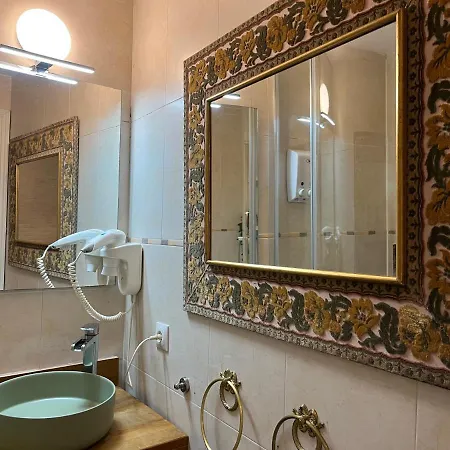 Yg Piso Center Apartment *