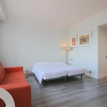 Hotel Chamartin The One