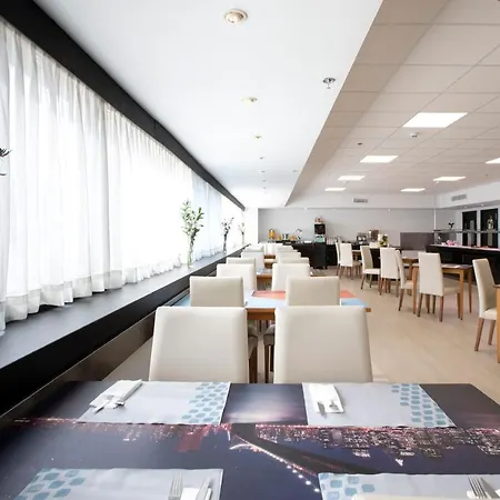 Hotell Chamartin The One