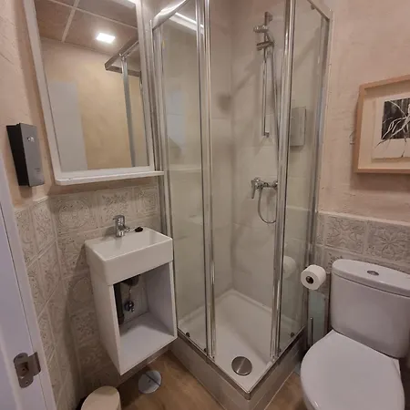 Le Petit Palue- Flora Guest house *