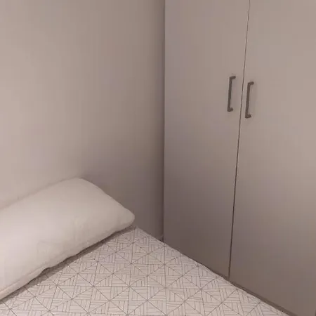 2 Cerca De Manuel Becerra Apartment