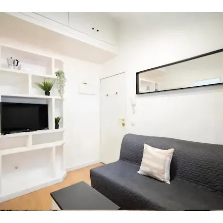 Apart Meson Embajadores M3 Apartment