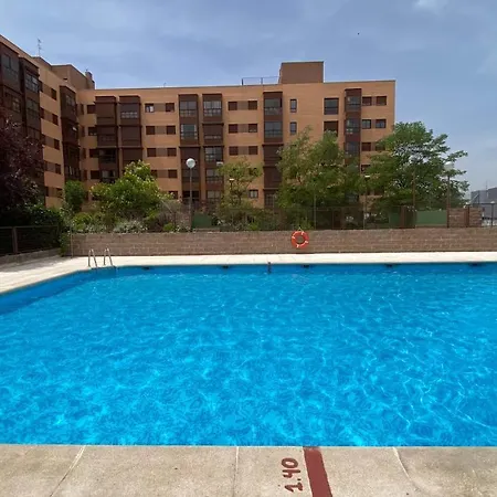 Deyanira Suite, Aeropuerto, Ifema Apartment