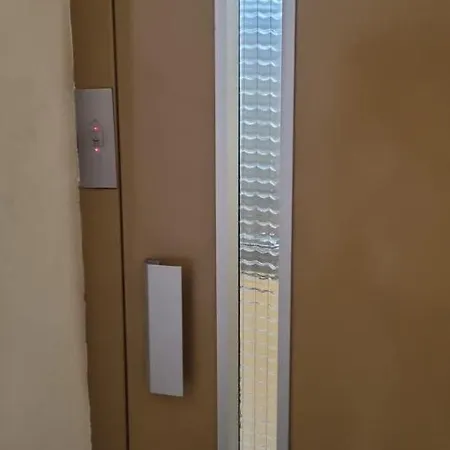 Vara *